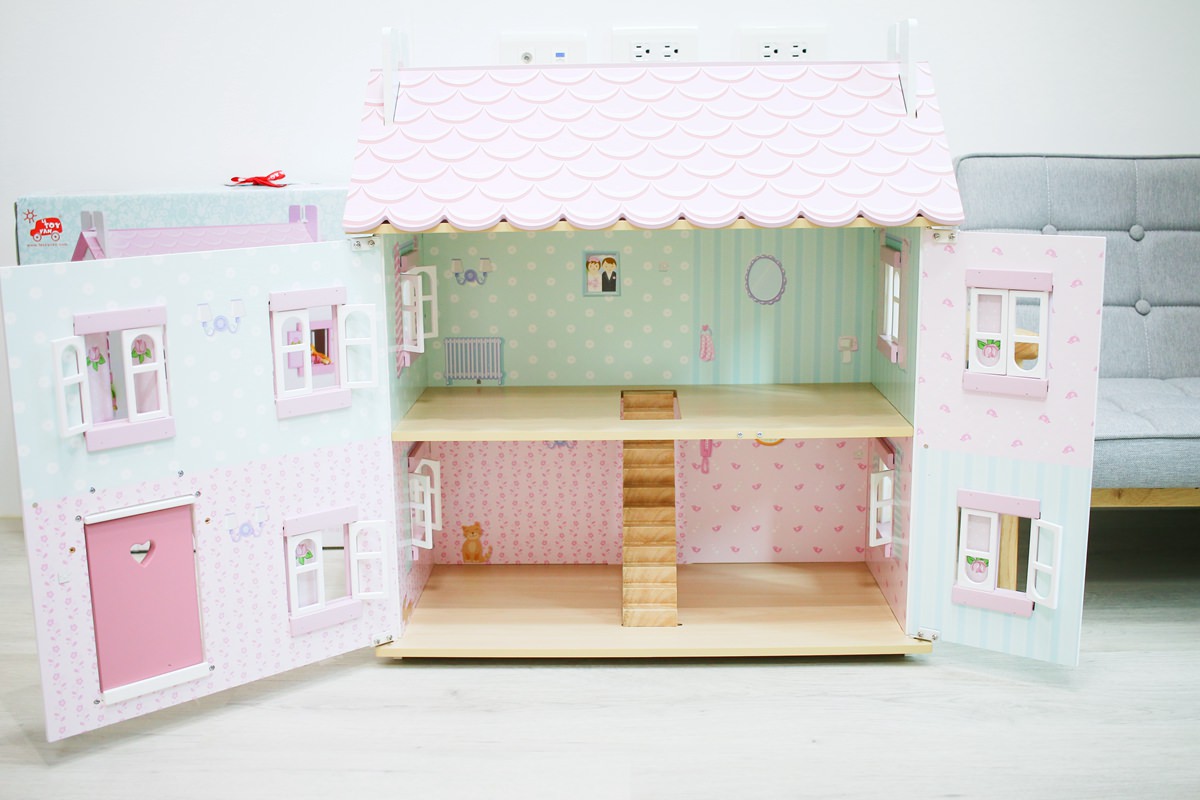 【娃娃屋推薦+團購】LE TOY VAN夢幻娃娃屋,超美~~滿足每個女孩兒的扮演夢、公主夢 - 第9張圖 【娃娃屋推薦+團購】LE TOY VAN夢幻娃娃屋,超美~~滿足每個女孩兒的扮演夢、公主夢