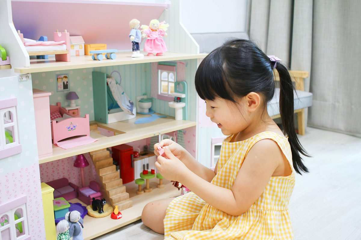 【娃娃屋推薦+團購】LE TOY VAN夢幻娃娃屋,超美~~滿足每個女孩兒的扮演夢、公主夢 - 第118張圖 【娃娃屋推薦+團購】LE TOY VAN夢幻娃娃屋,超美~~滿足每個女孩兒的扮演夢、公主夢