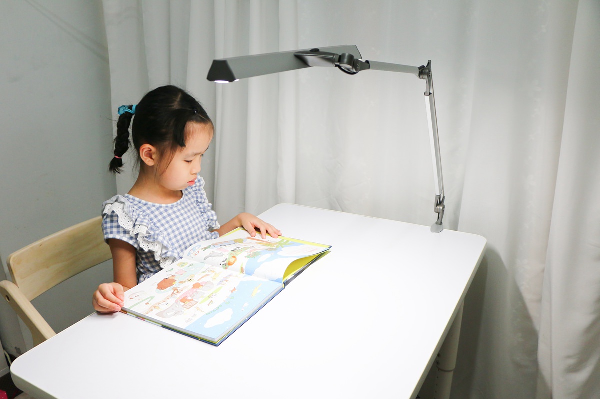 【團購。12/17開團】MAGIC護眼檯燈MA358W   專業好用、入座感應和自動亮度功能好方便