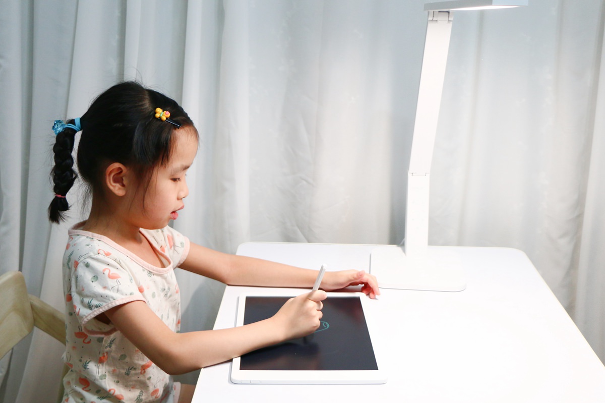 【團購。12/17開團】MAGIC護眼檯燈MA358W   專業好用、入座感應和自動亮度功能好方便