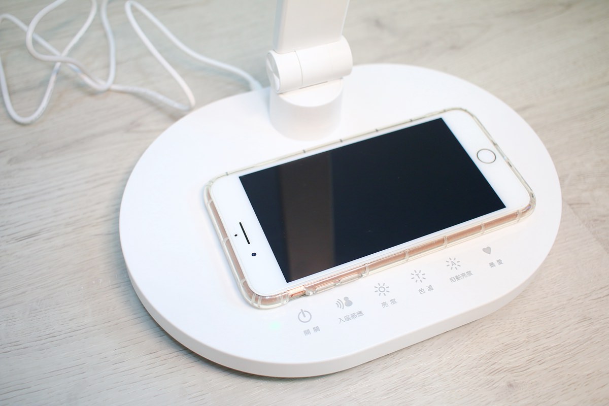 【團購。12/17開團】MAGIC護眼檯燈MA358W   專業好用、入座感應和自動亮度功能好方便