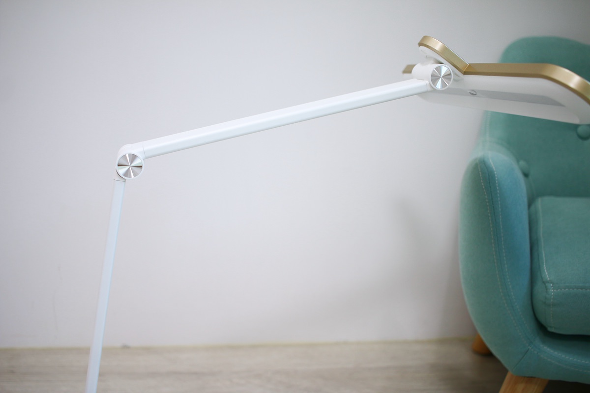 【團購。12/17開團】MAGIC護眼檯燈MA358W   專業好用、入座感應和自動亮度功能好方便