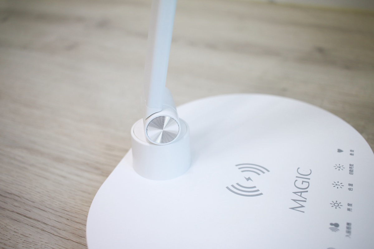 【團購。12/17開團】MAGIC護眼檯燈MA358W   專業好用、入座感應和自動亮度功能好方便