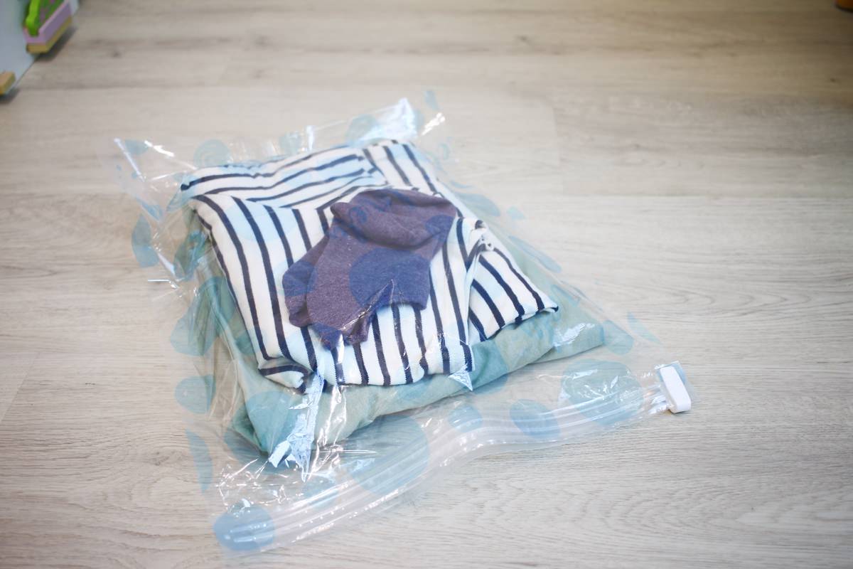 衣服真空壓縮袋推薦(MIDAS 真空平面立體壓縮袋)和夏季好物~和闔樂泰水刀式冷氣清潔劑