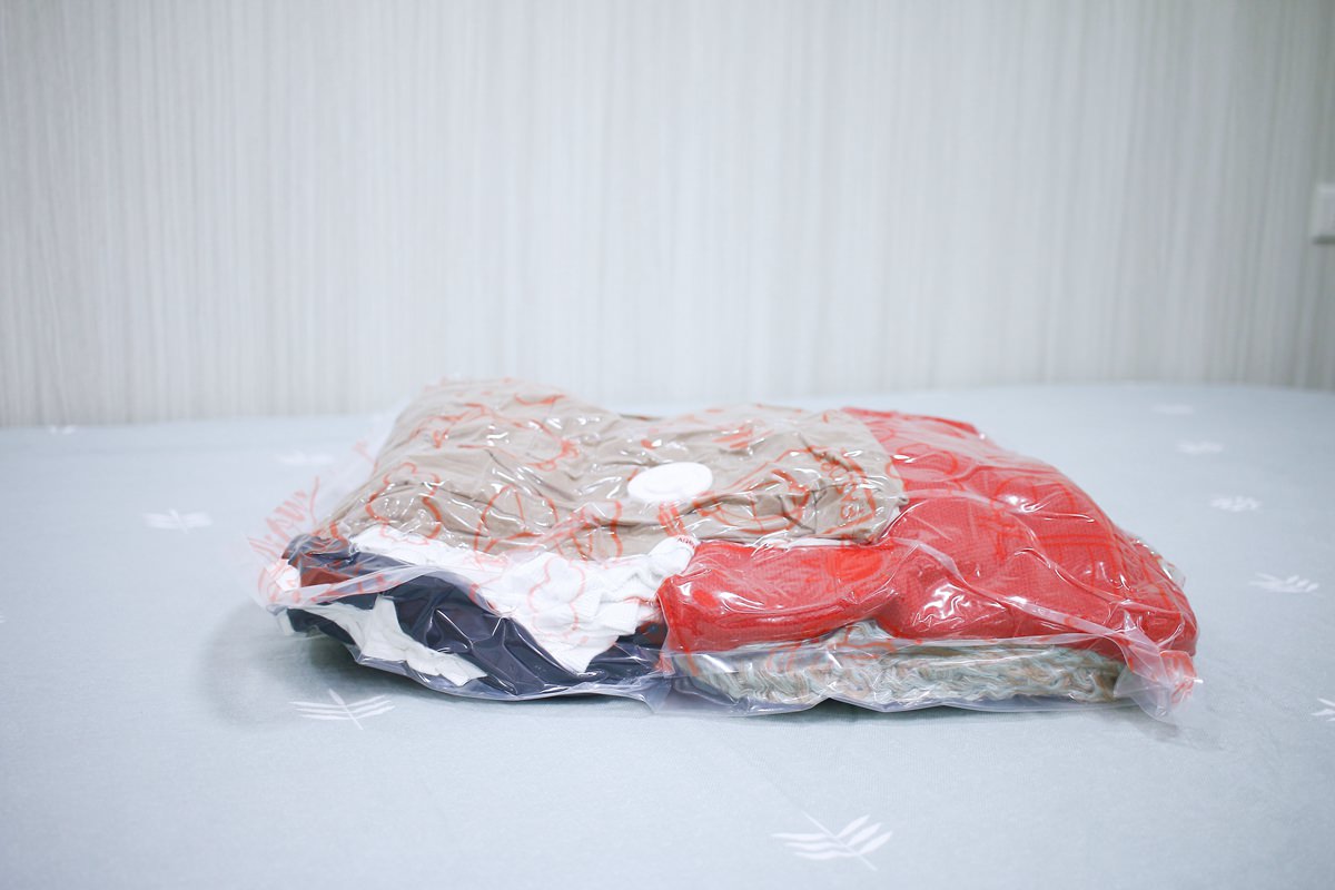 衣服真空壓縮袋推薦(MIDAS 真空平面立體壓縮袋)和夏季好物~和闔樂泰水刀式冷氣清潔劑