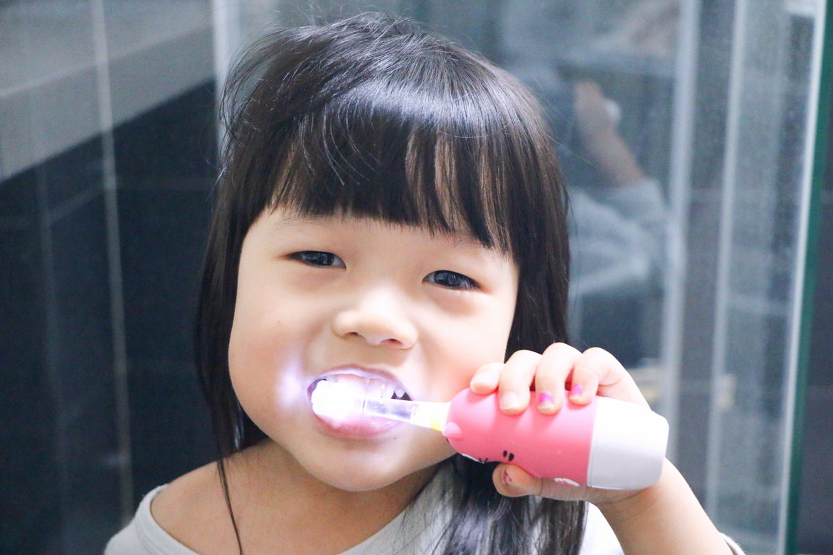 Mega Ten 360電動牙刷和DANNSWEL兒童牙膏22