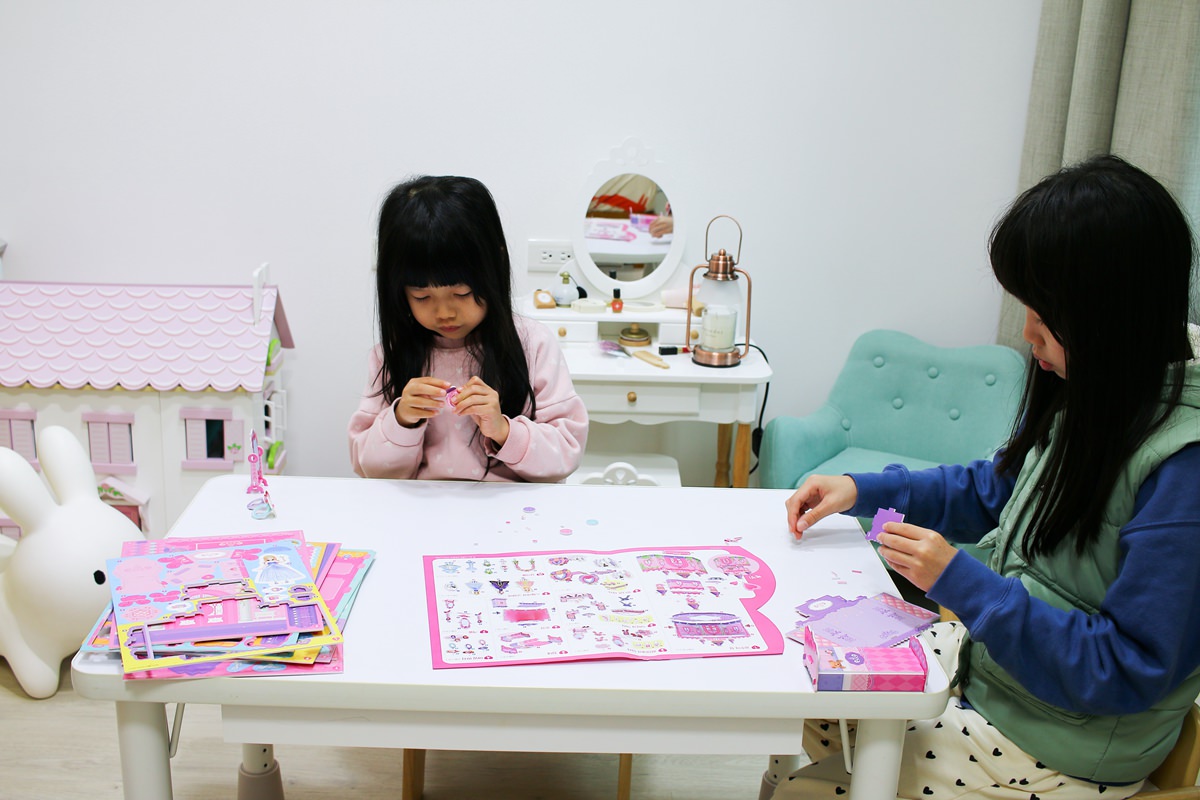 【團購】ROI BOOKS遊戲書  結合勞作與美學的遊戲書，讓孩子享受動手做的樂趣