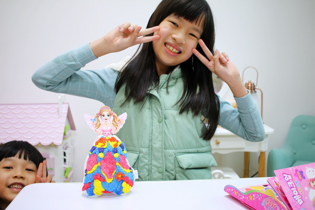 【團購】ROI BOOKS遊戲書  結合勞作與美學的遊戲書，讓孩子享受動手做的樂趣