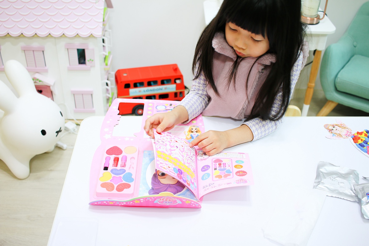 【團購】ROI BOOKS遊戲書  結合勞作與美學的遊戲書，讓孩子享受動手做的樂趣