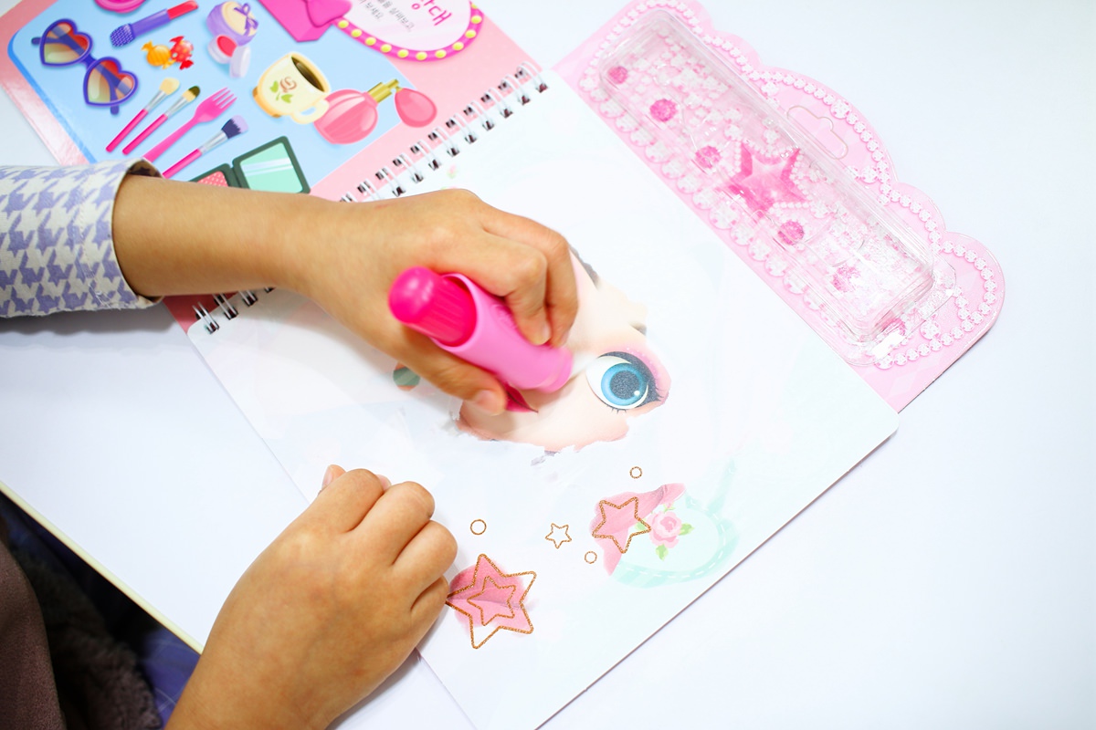 【團購】ROI BOOKS遊戲書  結合勞作與美學的遊戲書，讓孩子享受動手做的樂趣