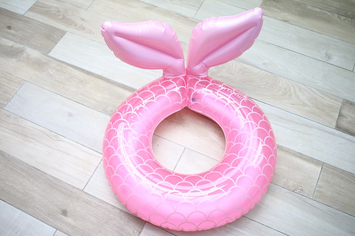 SUNNY LIFE泳圈戲水池01