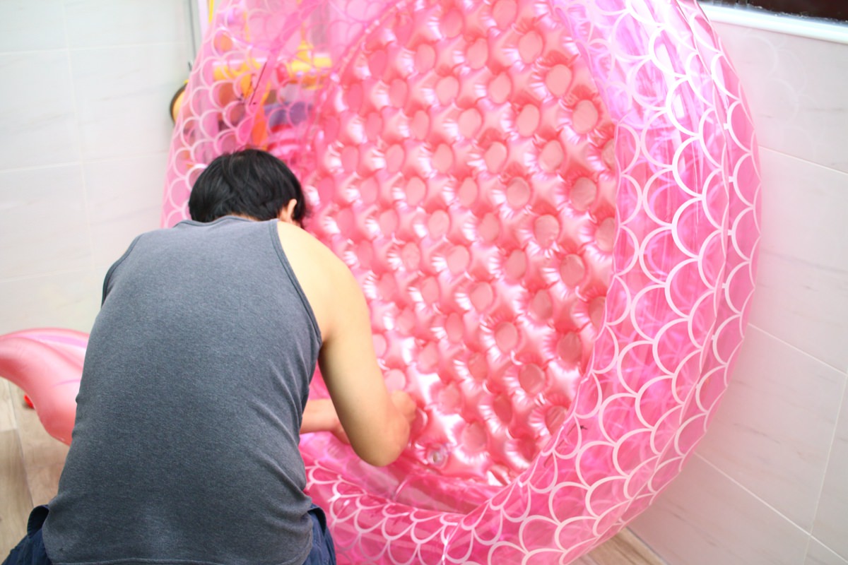 SUNNY LIFE泳圈戲水池05