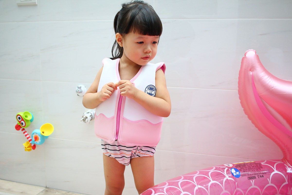SUNNY LIFE泳圈戲水池09