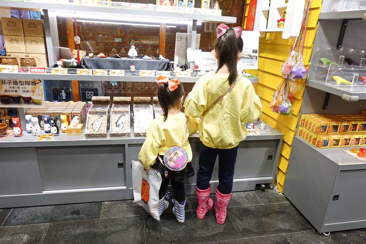 Tiger Family幻彩斜背包11