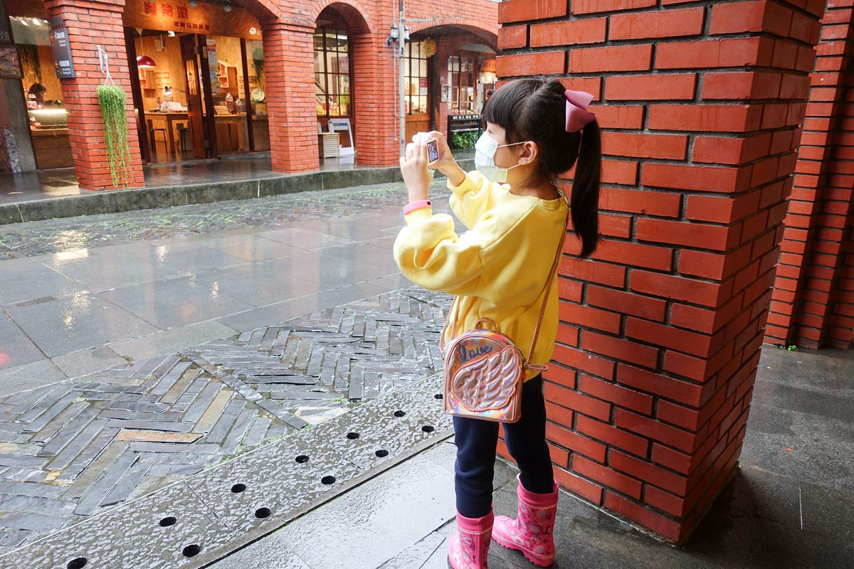 Tiger Family幻彩斜背包13