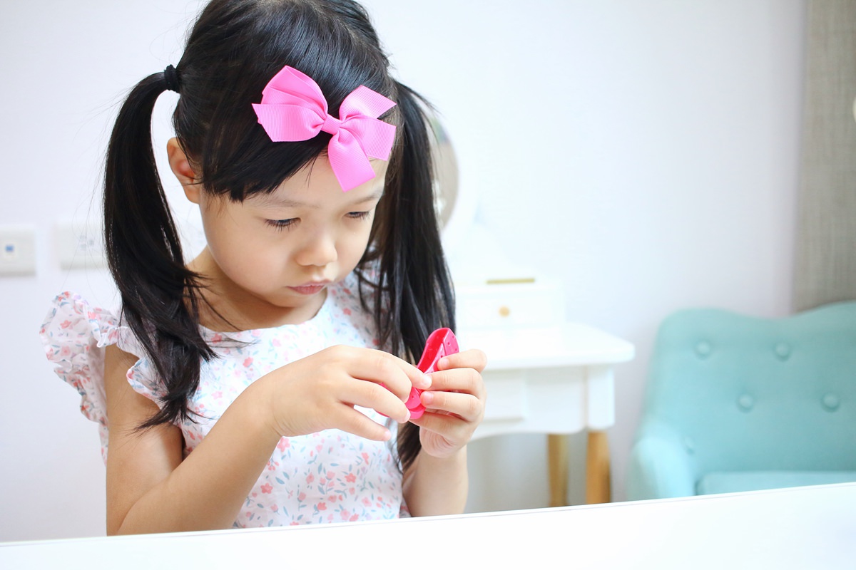 【團購】WEDREAM小小設計師  做衣服、做包包、做鞋子，滿足女孩兒夢想的手作遊戲