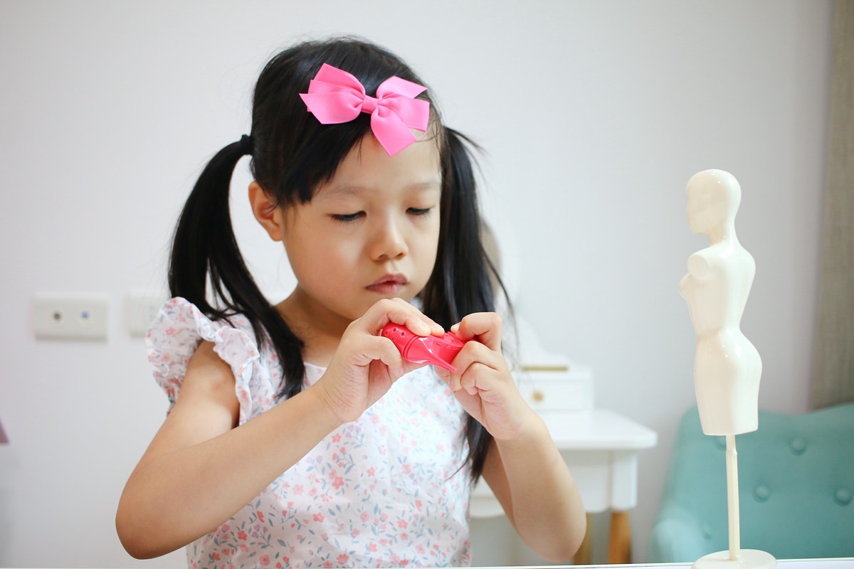 【團購】WEDREAM小小設計師  做衣服、做包包、做鞋子，滿足女孩兒夢想的手作遊戲