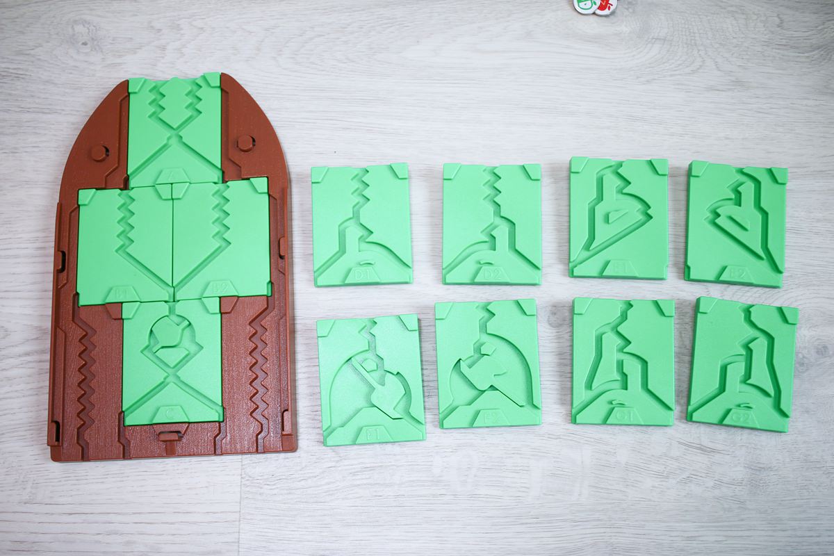 HANAYAMA 超好玩的益智桌遊遊戲，讓孩子在遊戲中培養邏輯思考與推理、分析能力