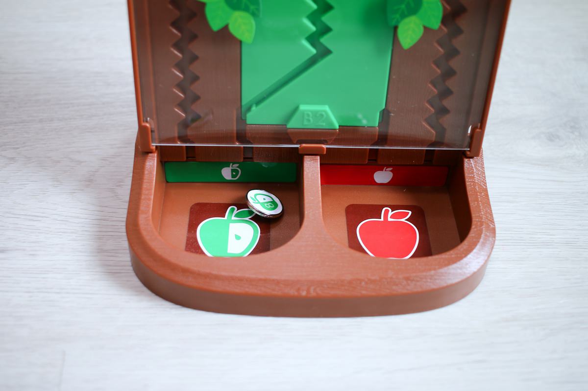 HANAYAMA 超好玩的益智桌遊遊戲，讓孩子在遊戲中培養邏輯思考與推理、分析能力