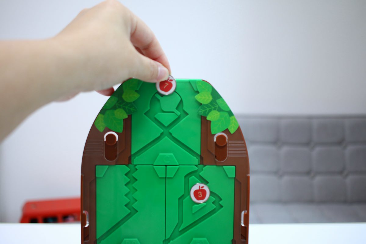 HANAYAMA 超好玩的益智桌遊遊戲，讓孩子在遊戲中培養邏輯思考與推理、分析能力