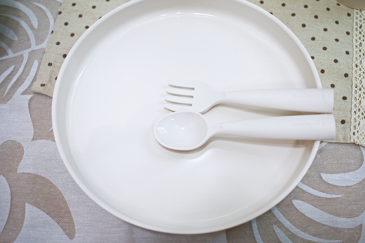 【兒童餐具推薦】Miniware小食客六入組  矽膠吸盤吸力強，使用期長，從6個月的BLW時期到孩子5、6歲以上都能使用