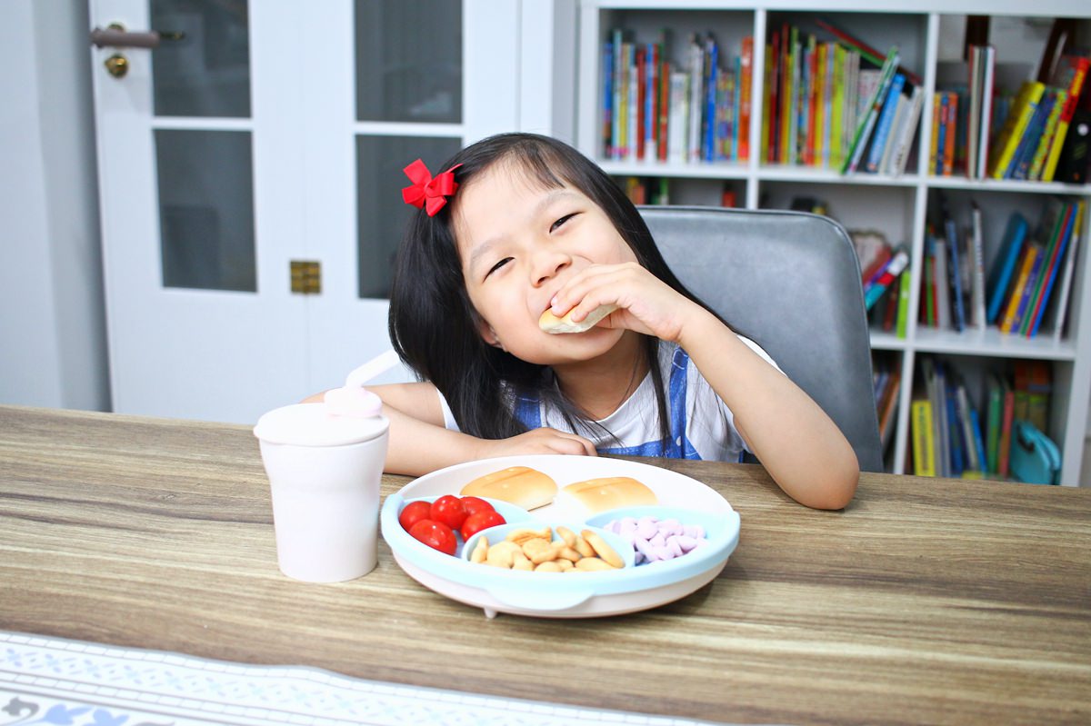 【兒童餐具推薦】Miniware小食客六入組  矽膠吸盤吸力強，使用期長，從6個月的BLW時期到孩子5、6歲以上都能使用